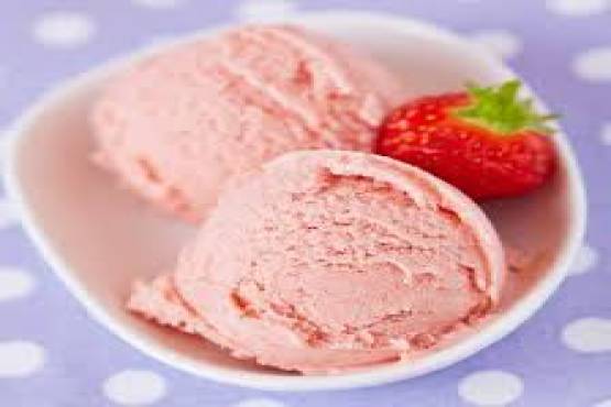 Strawberry Ice Cream (Two Scoops)